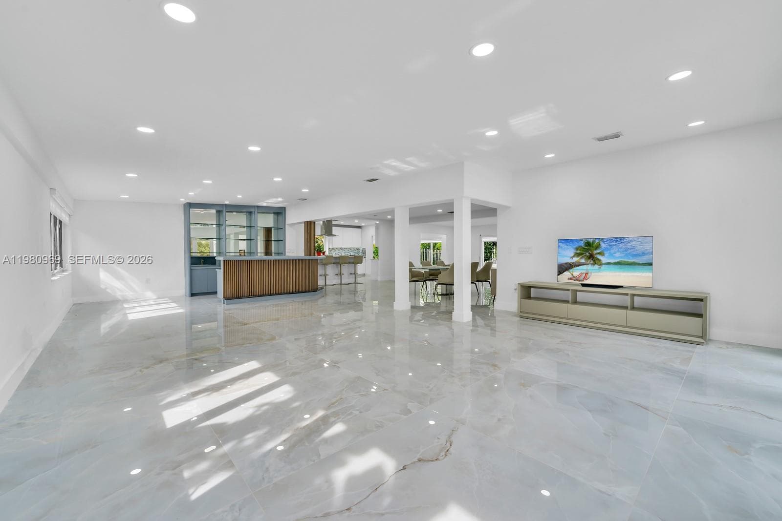 200 N Hibiscus Dr, Miami Beach FL 33139 — 15