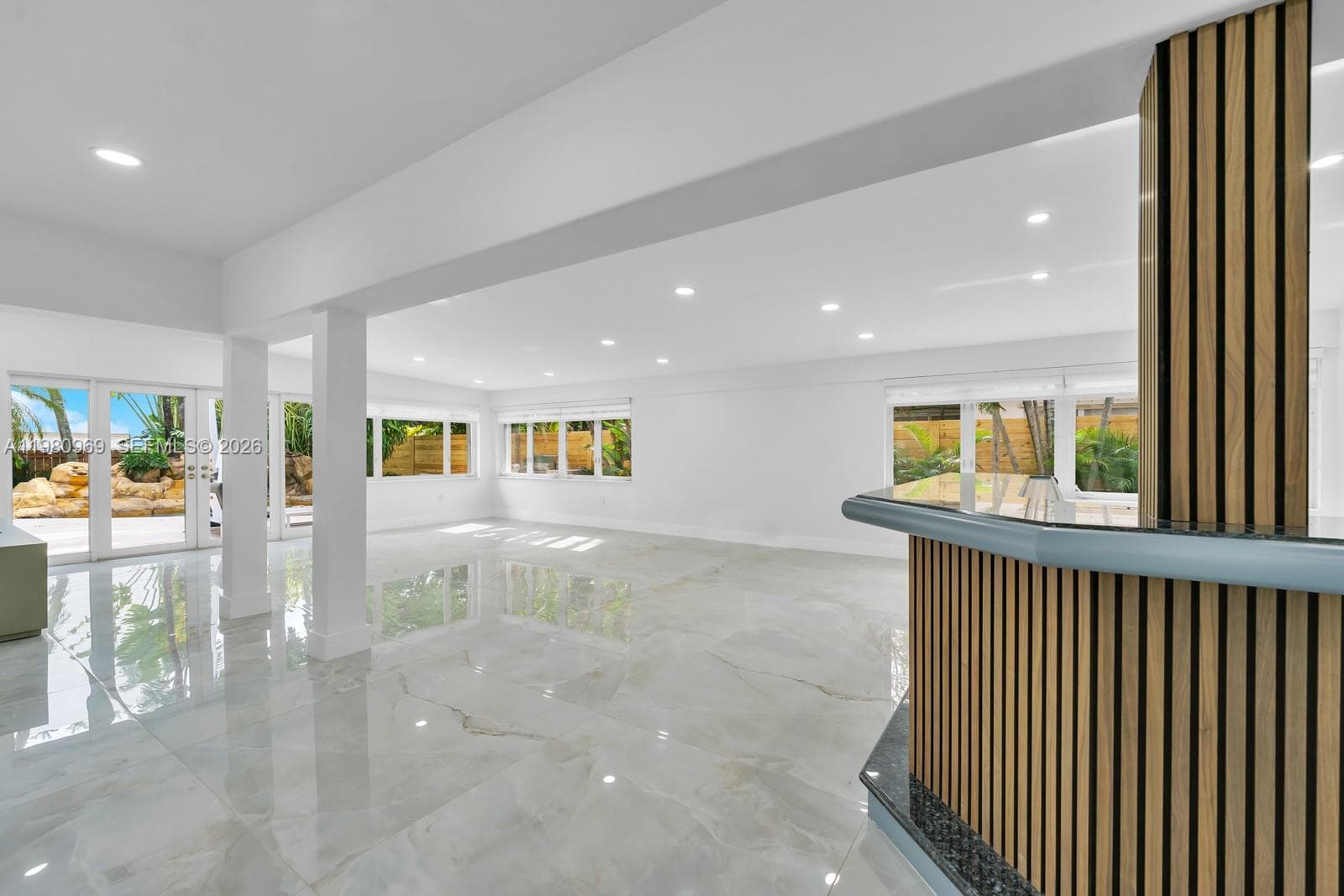 200 N Hibiscus Dr, Miami Beach FL 33139 — 11