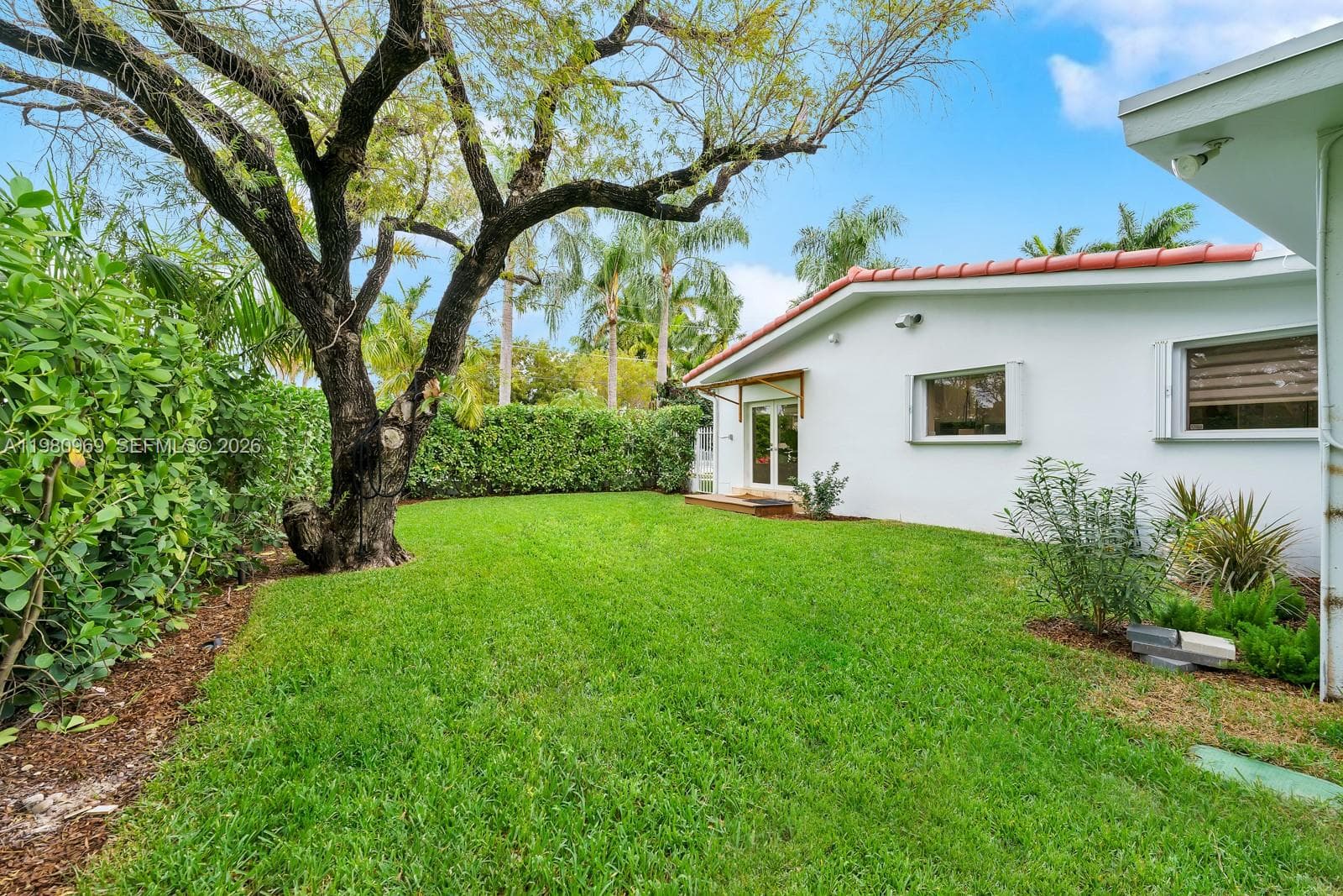 200 N Hibiscus Dr, Miami Beach FL 33139 — 40