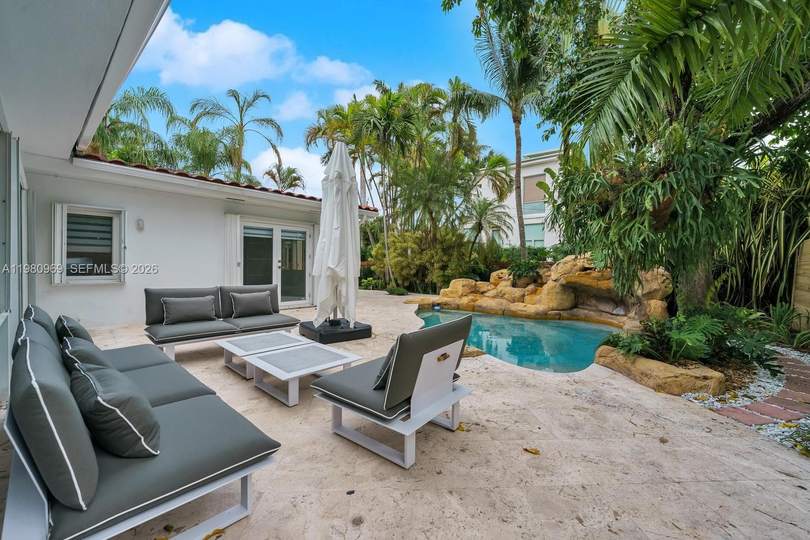 200 N Hibiscus Dr, Miami Beach FL 33139 — 35