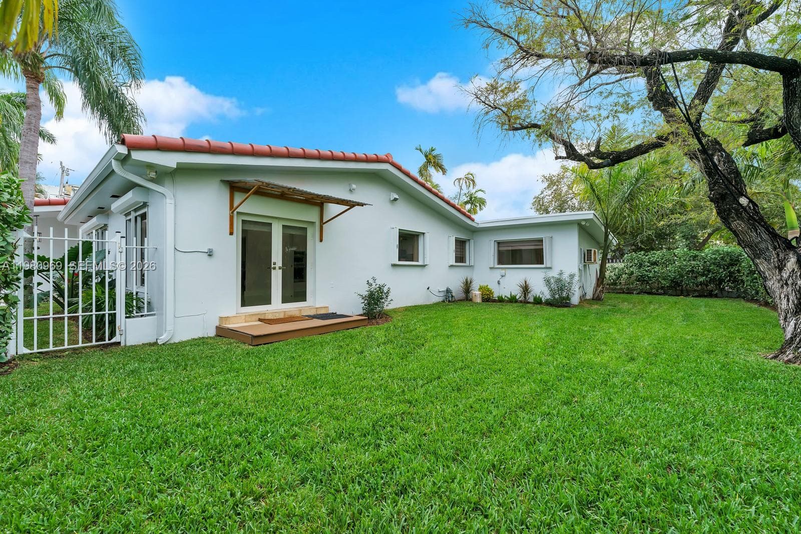 200 N Hibiscus Dr, Miami Beach FL 33139 — 39