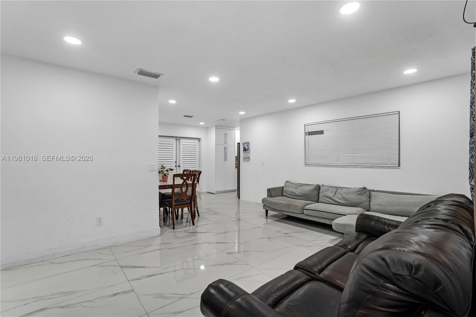 1570 NE 9th St, Homestead FL 33033 — 23