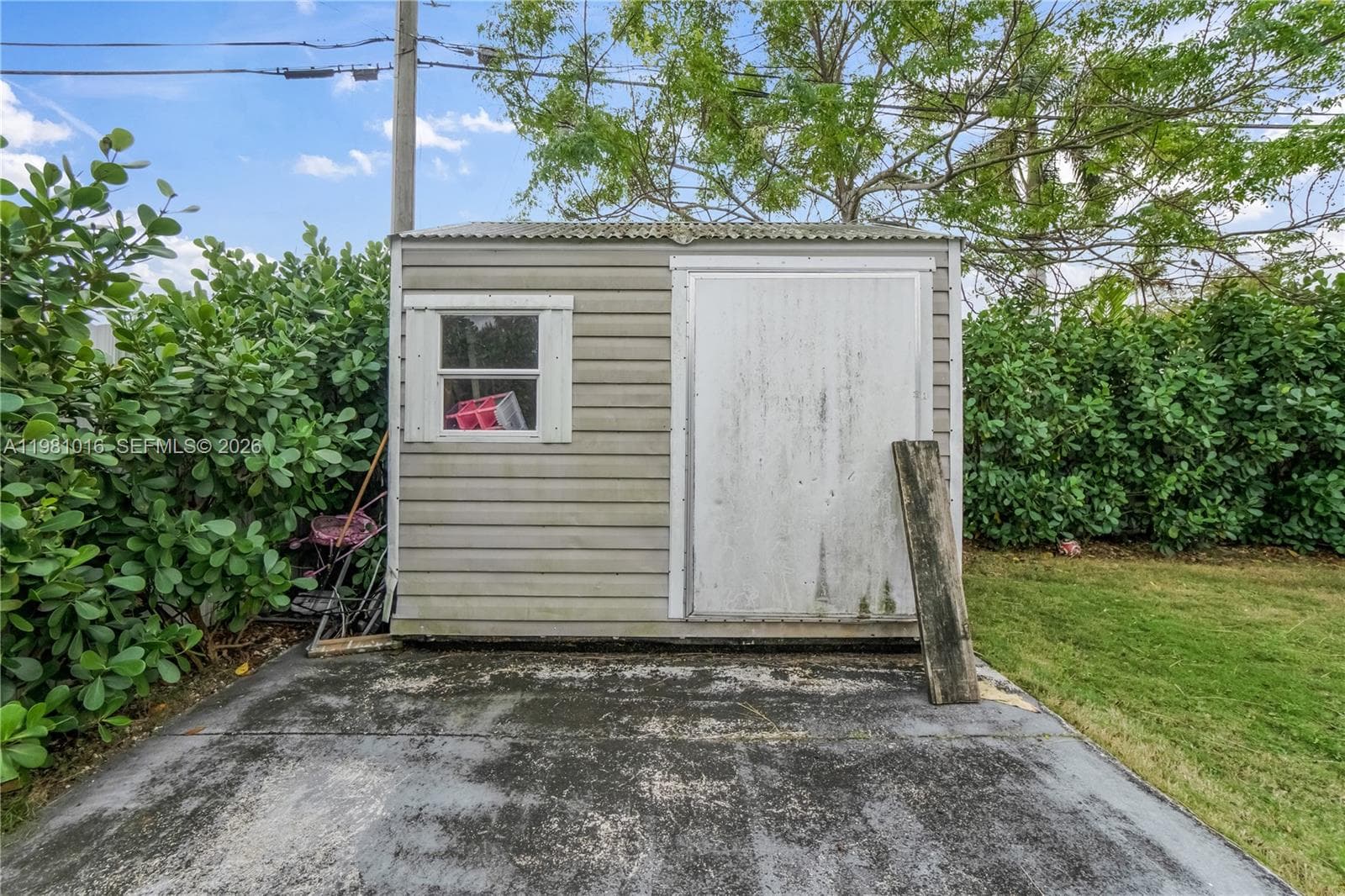 1570 NE 9th St, Homestead FL 33033 — 36