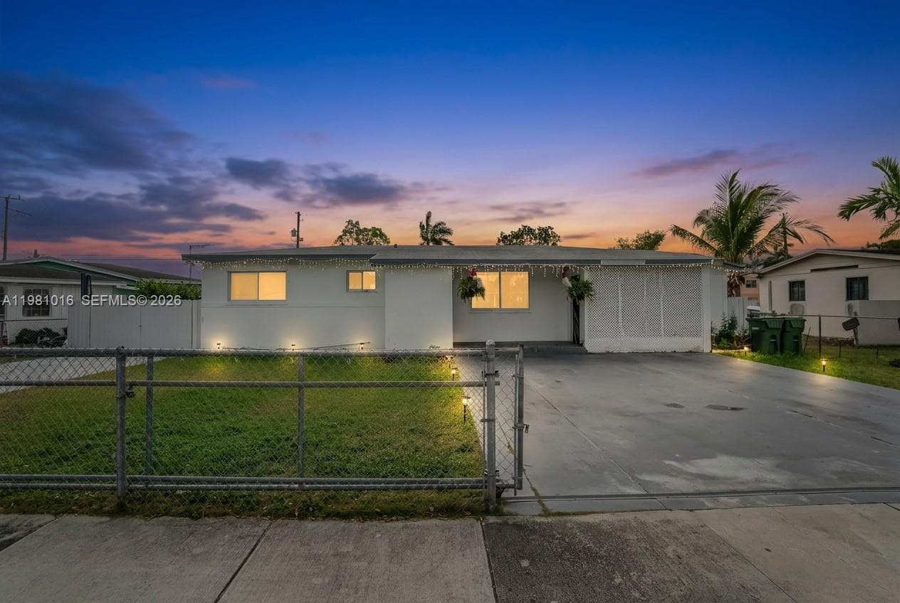 1570 NE 9th St, Homestead FL 33033 — 45