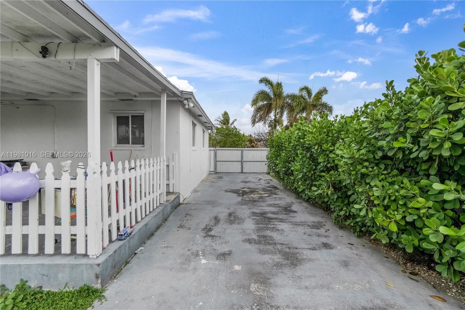 1570 NE 9th St, Homestead FL 33033 — 37