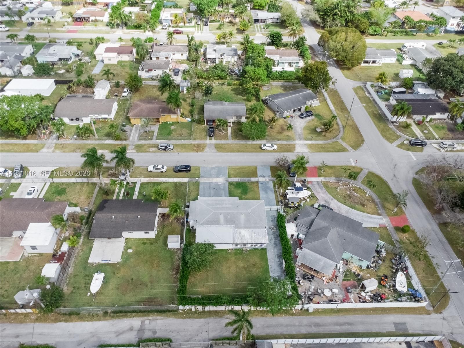 1570 NE 9th St, Homestead FL 33033 — 40