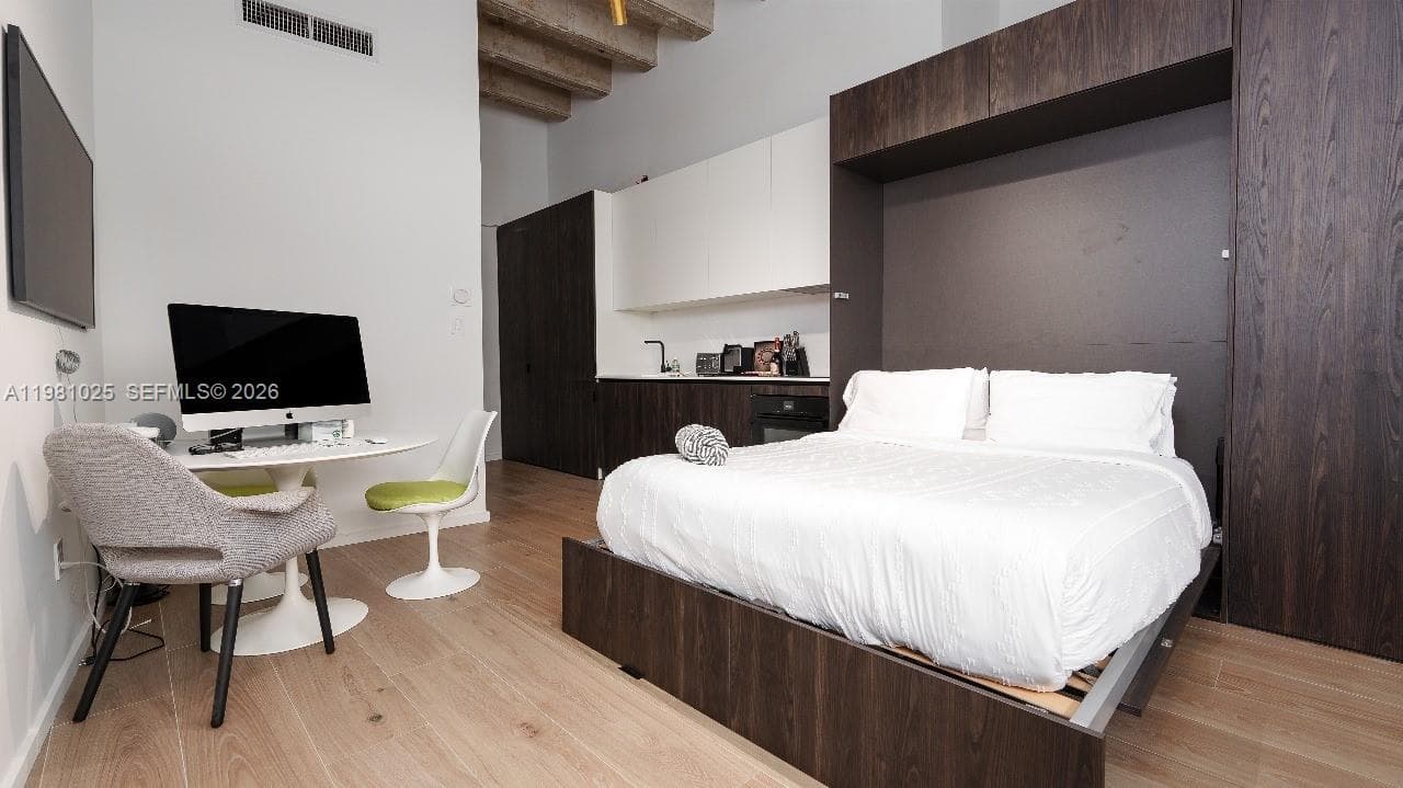 5255 Collins Ave # 12F, Miami Beach FL 33140 — 47
