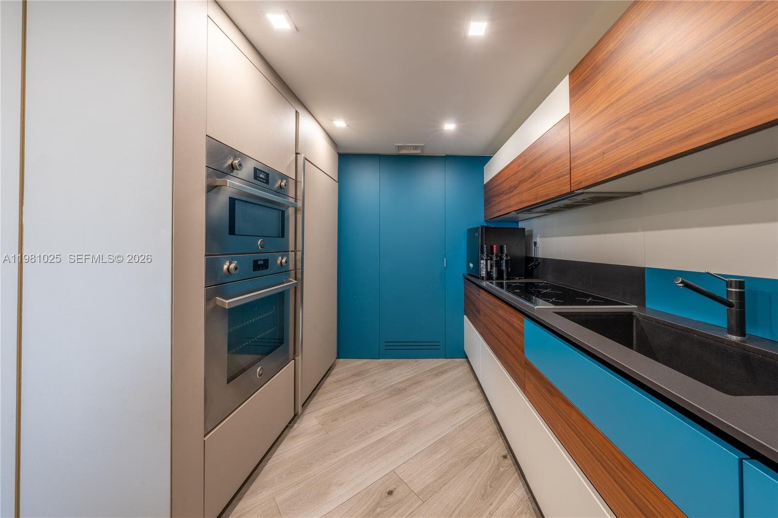 5255 Collins Ave # 12F, Miami Beach FL 33140 — 7