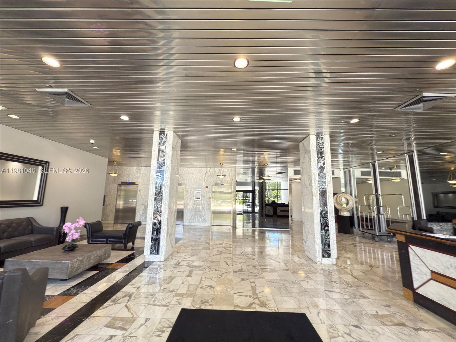 3675 N Country Club Dr # 109, Aventura FL 33180 — 1