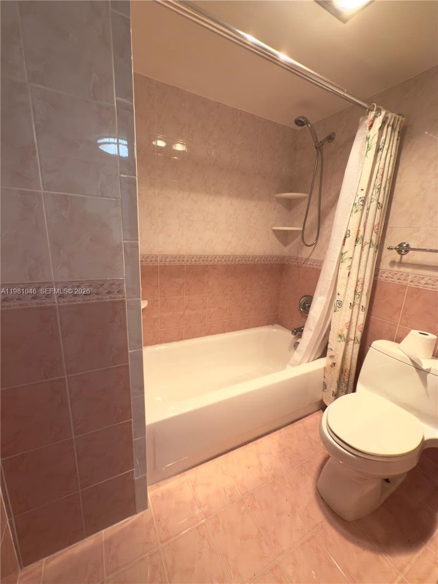 3675 N Country Club Dr # 109, Aventura FL 33180 — 21