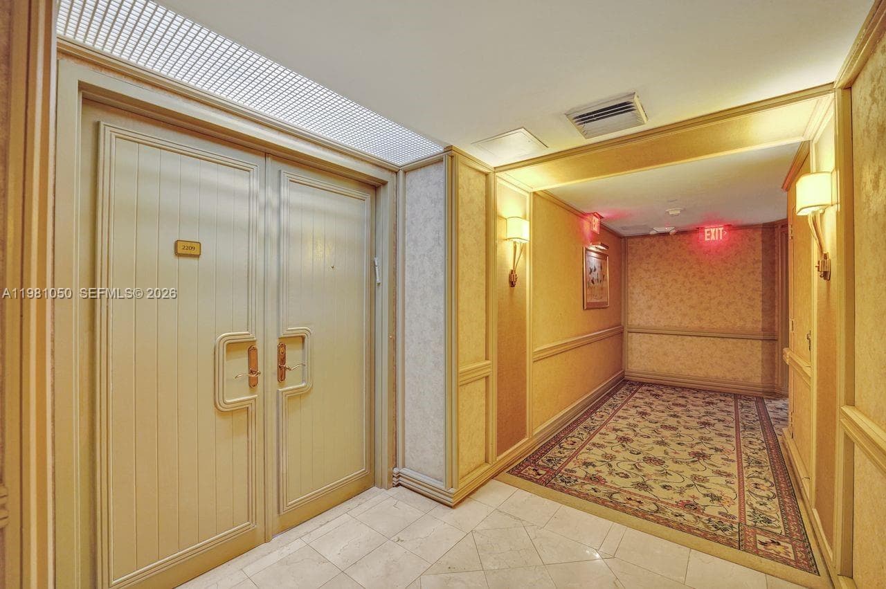 20281 E Country Club Dr # 2209, Aventura FL 33180 — 62