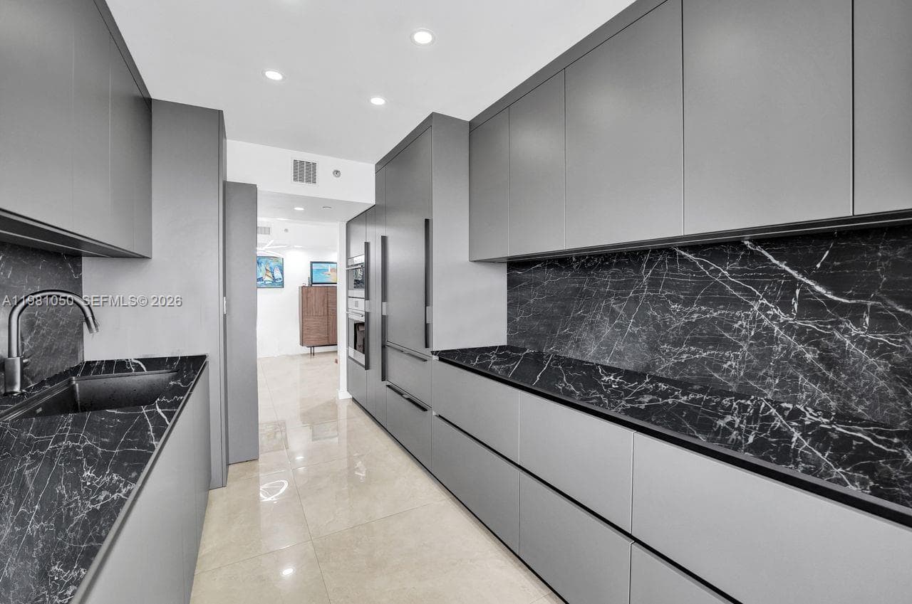 20281 E Country Club Dr # 2209, Aventura FL 33180 — 27