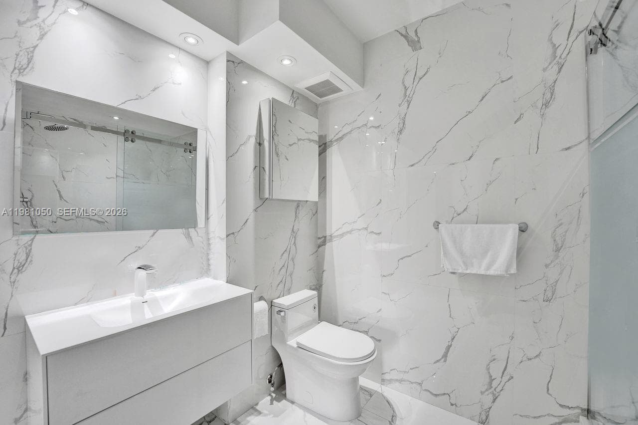 20281 E Country Club Dr # 2209, Aventura FL 33180 — 56
