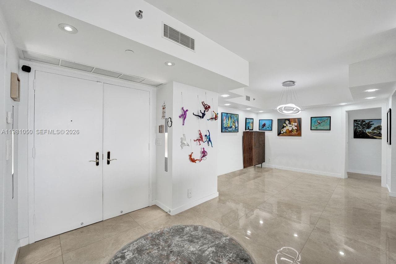 20281 E Country Club Dr # 2209, Aventura FL 33180 — 13