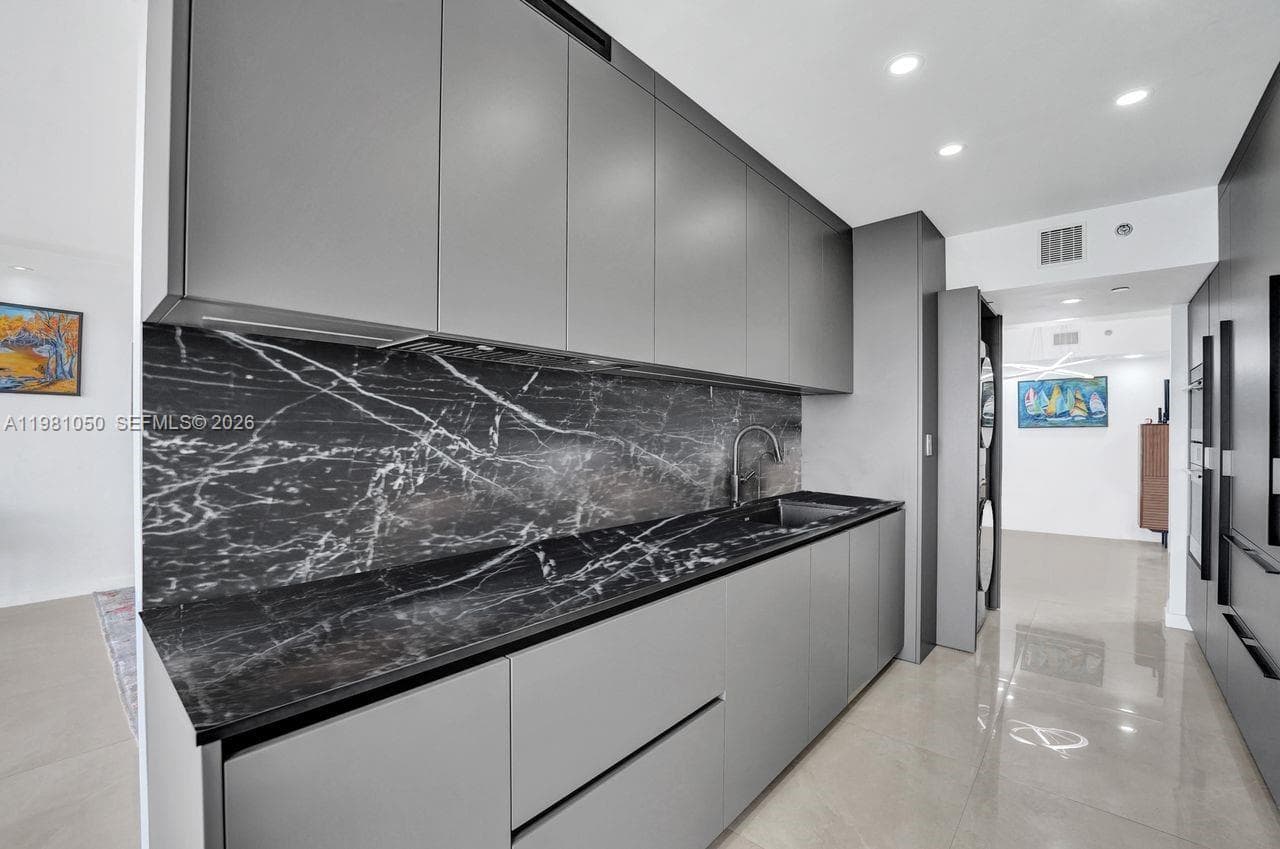 20281 E Country Club Dr # 2209, Aventura FL 33180 — 26