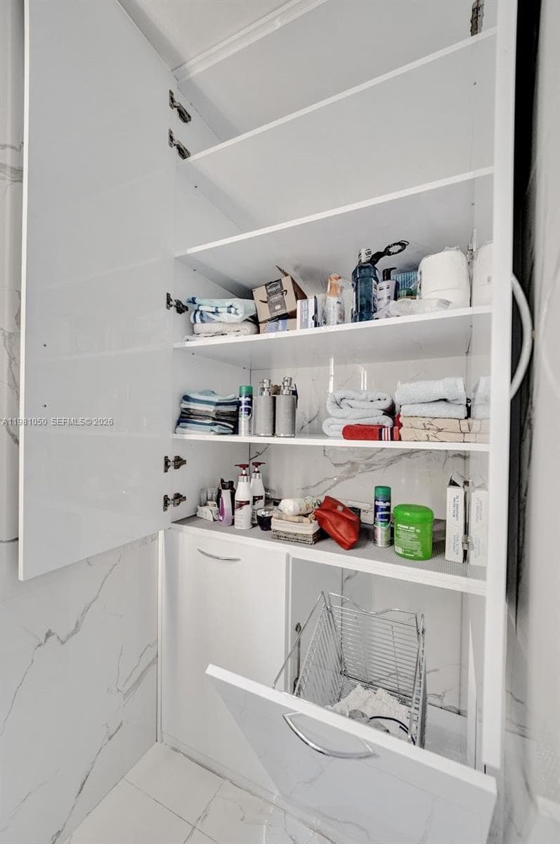 20281 E Country Club Dr # 2209, Aventura FL 33180 — 49