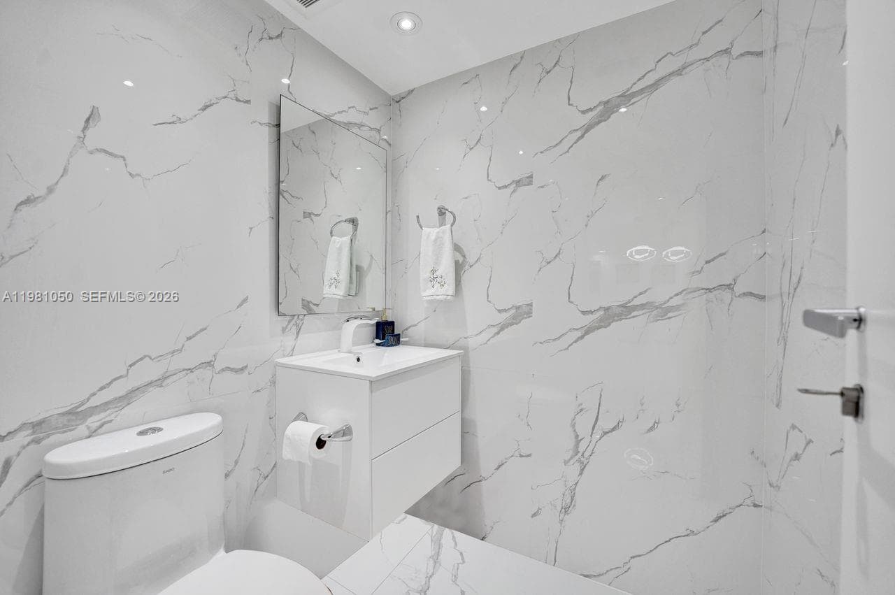 20281 E Country Club Dr # 2209, Aventura FL 33180 — 18
