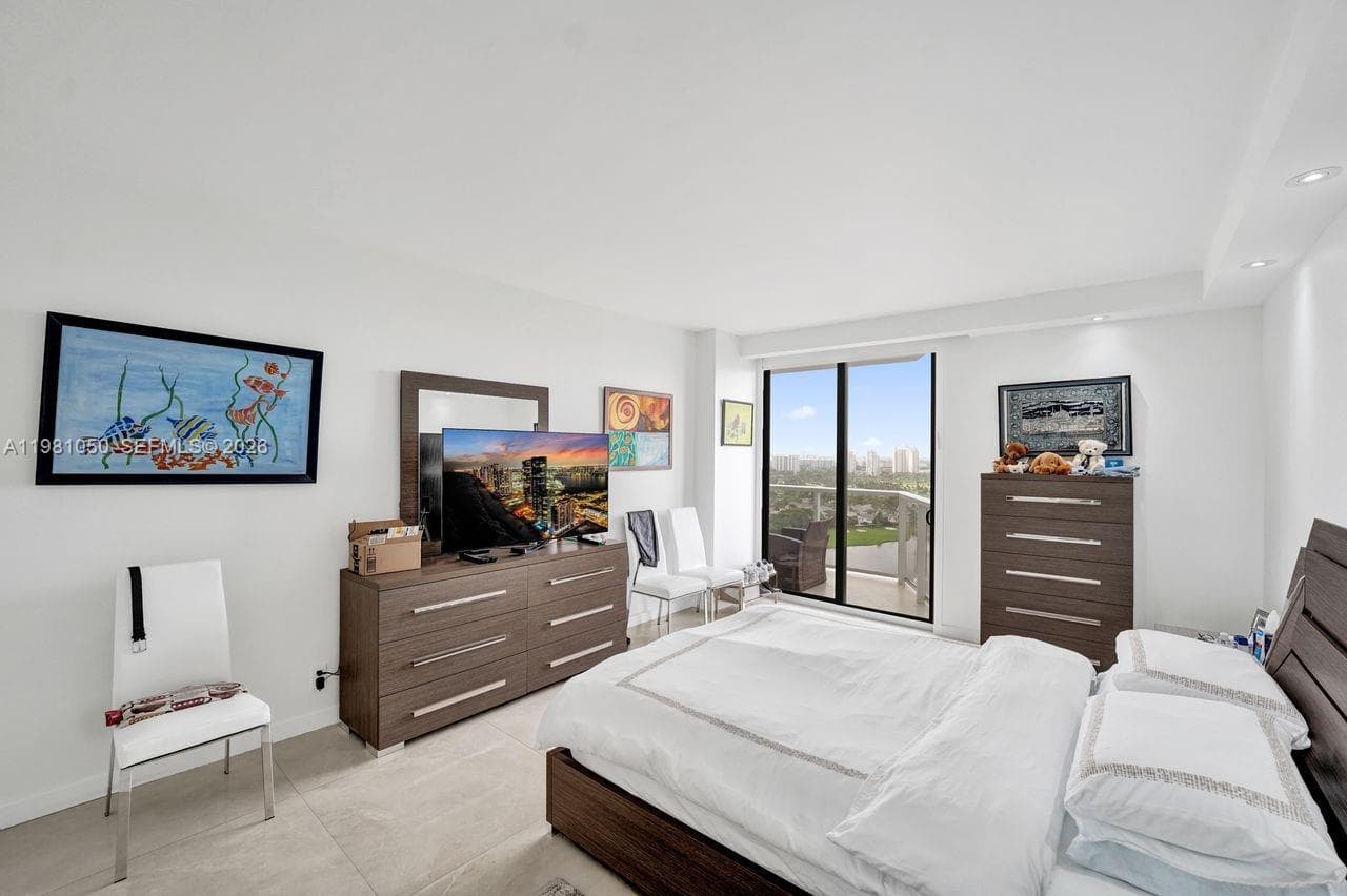 20281 E Country Club Dr # 2209, Aventura FL 33180 — 40