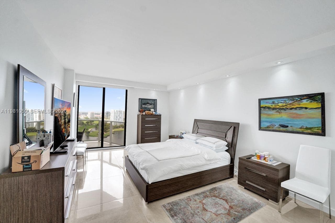 20281 E Country Club Dr # 2209, Aventura FL 33180 — 39