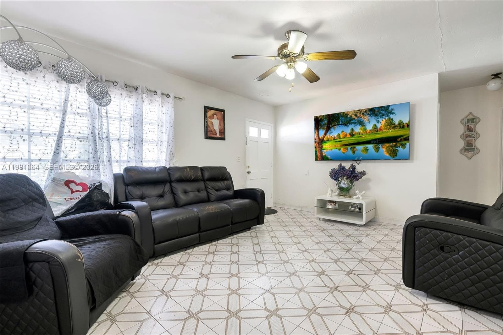 3250 NW 14th Ter, Miami FL 33125 — 3