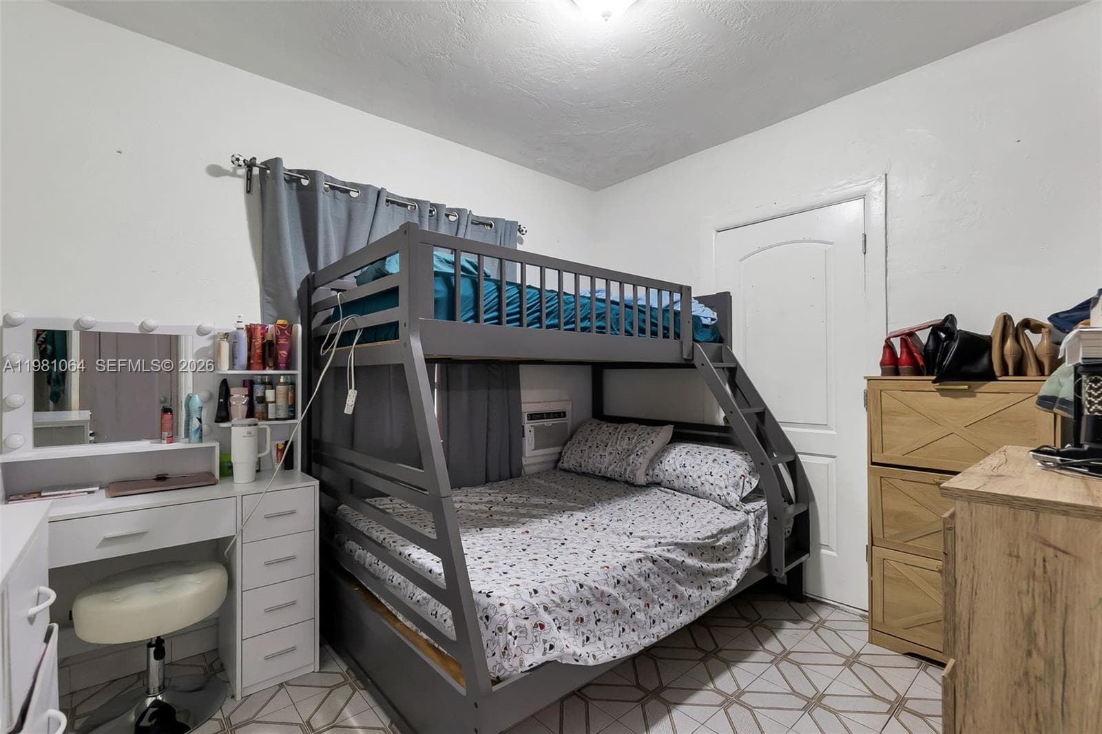 3250 NW 14th Ter, Miami FL 33125 — 10