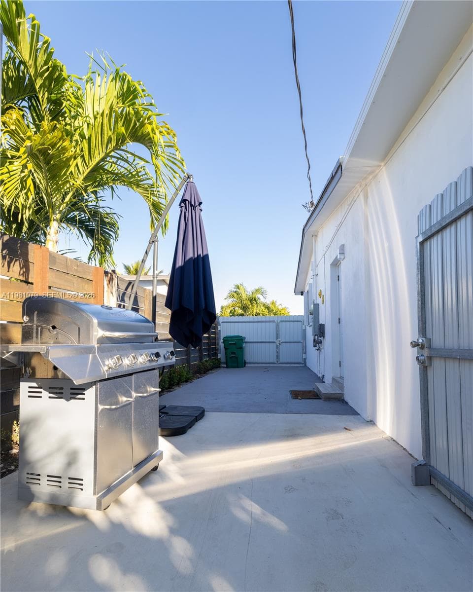 19600 Gulfstream Rd, Cutler Bay FL 33157 — 22