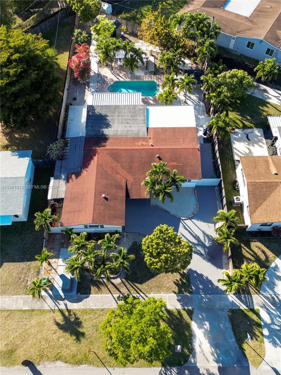 19600 Gulfstream Rd, Cutler Bay FL 33157 — 34