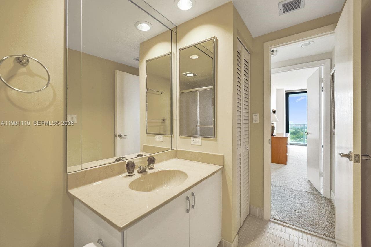 20281 E Country Club Dr # 1703, Aventura FL 33180 — 37