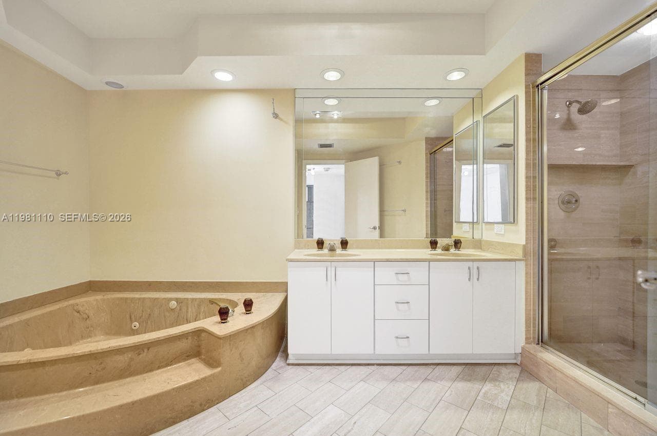 20281 E Country Club Dr # 1703, Aventura FL 33180 — 29