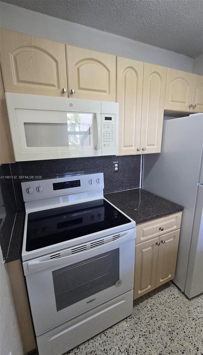 142 SW 18th ave # 30, Miami FL 33135 — 11