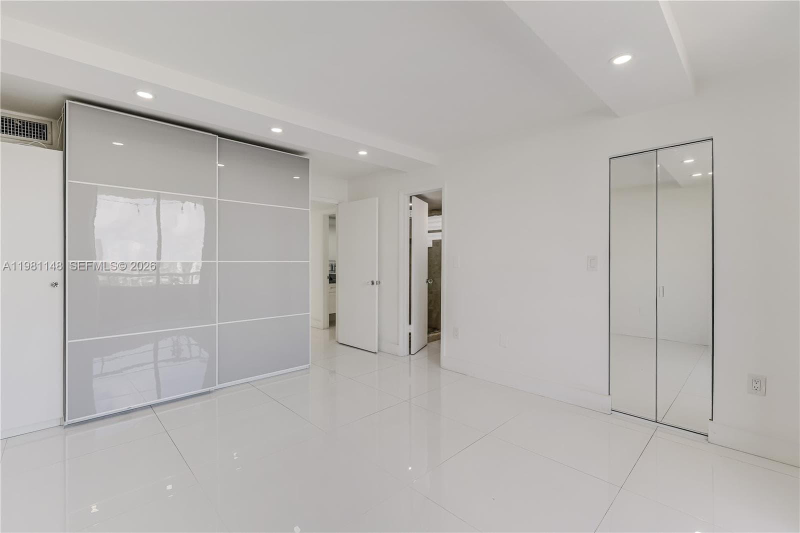 8101 Byron Ave # 509, Miami Beach FL 33141 — 6