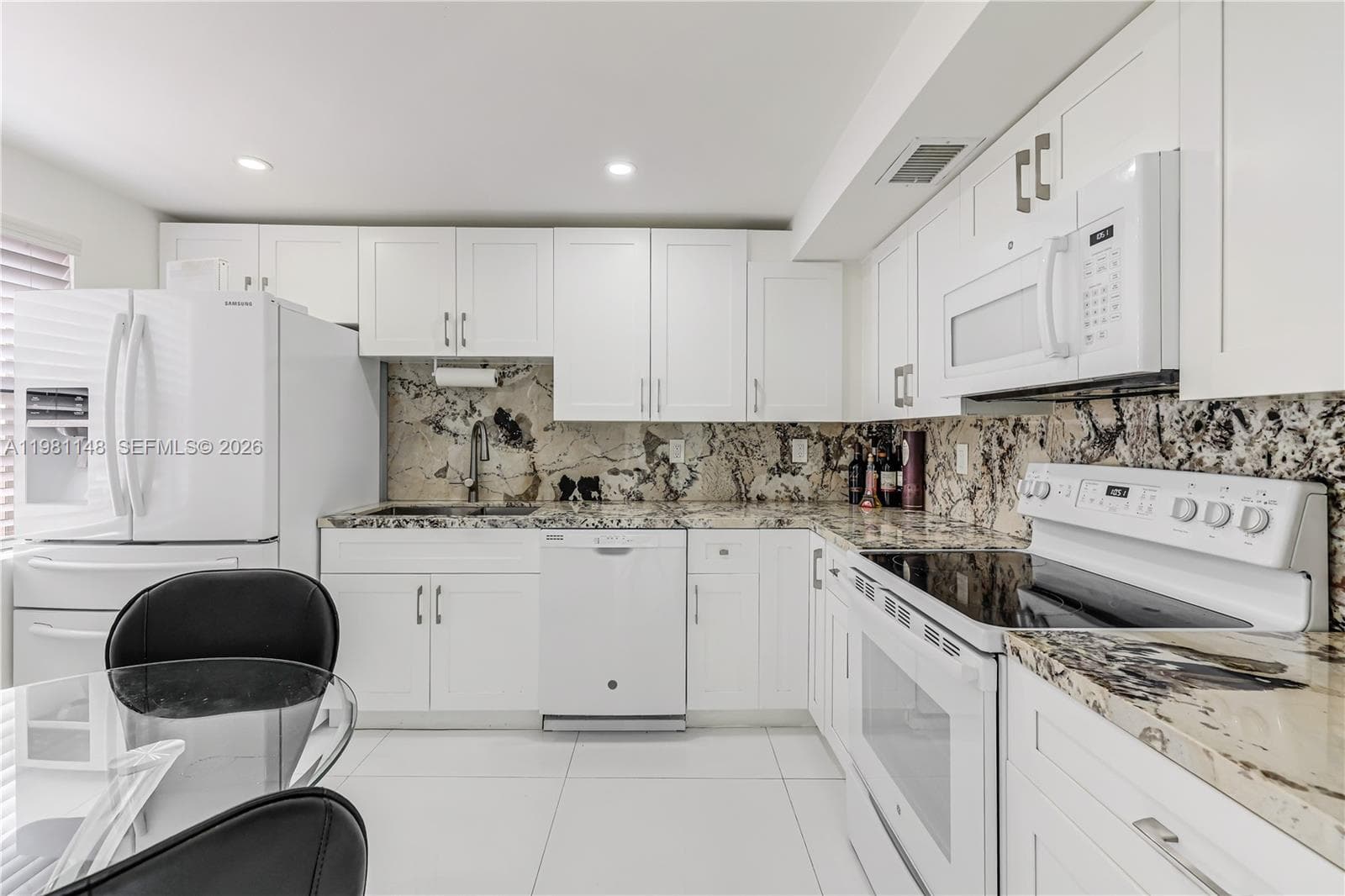 8101 Byron Ave # 509, Miami Beach FL 33141 — 16