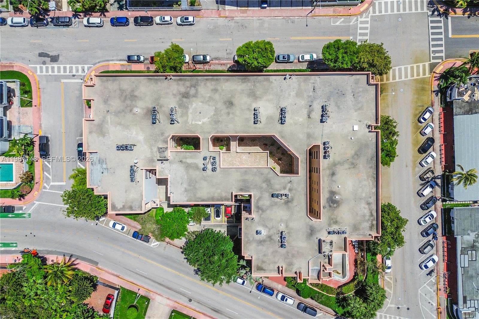 8101 Byron Ave # 509, Miami Beach FL 33141 — 29