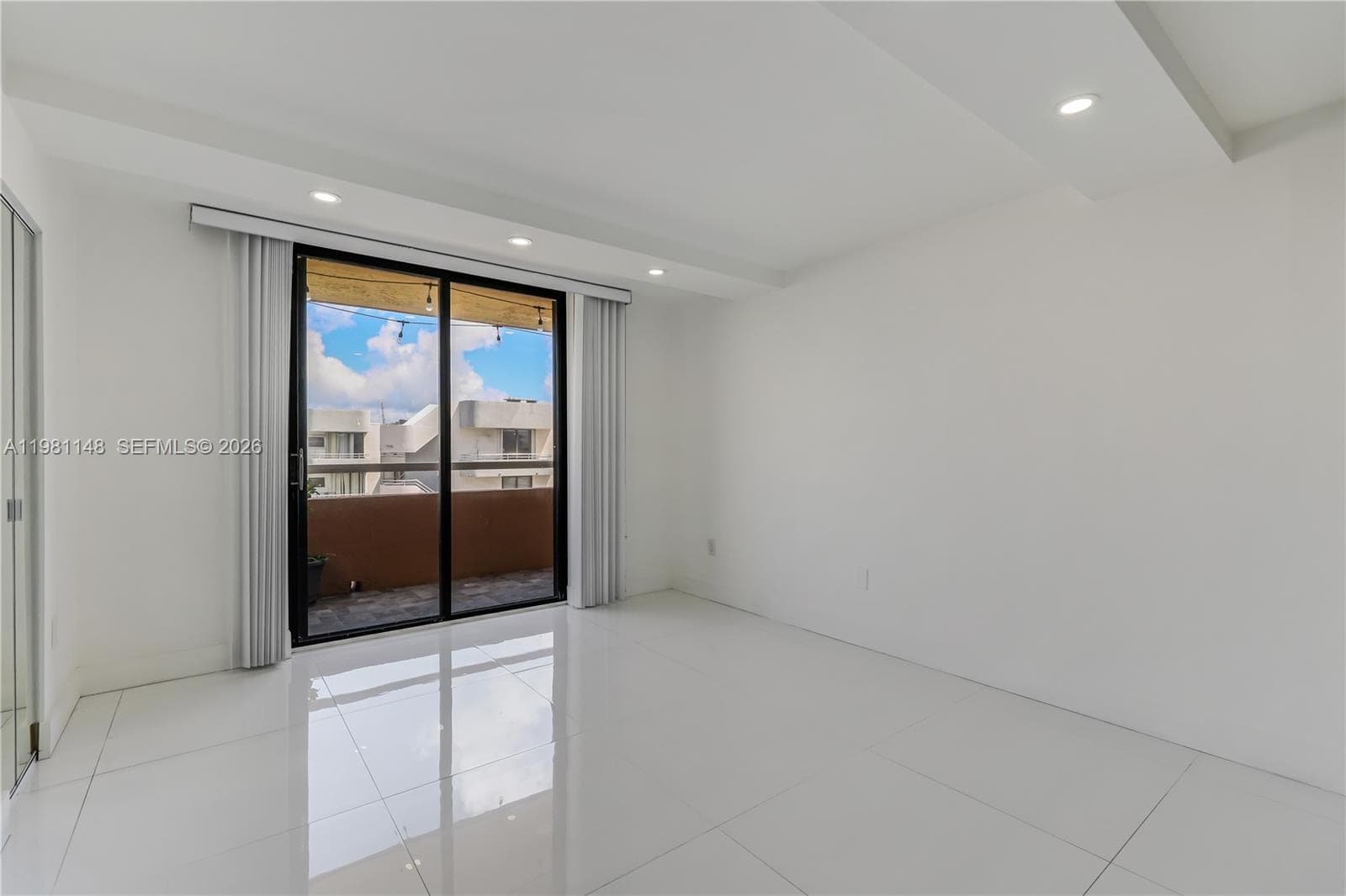 8101 Byron Ave # 509, Miami Beach FL 33141 — 8