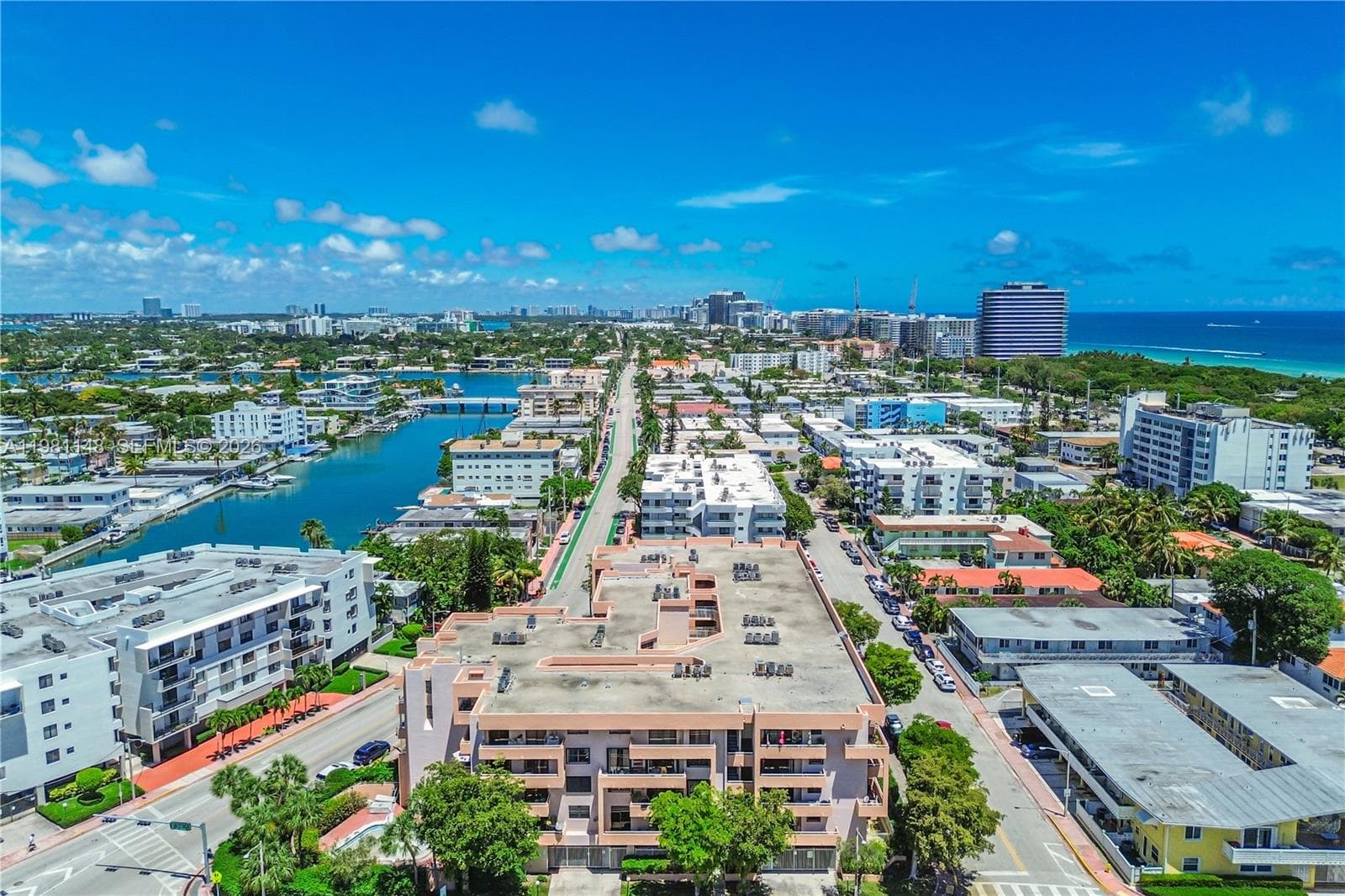 8101 Byron Ave # 509, Miami Beach FL 33141 — 25