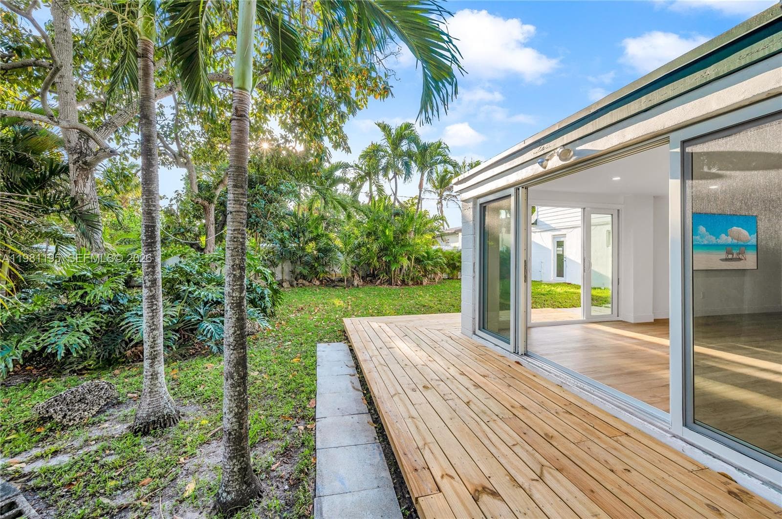 1960 NE 182nd St, North Miami Beach FL 33162 — 23
