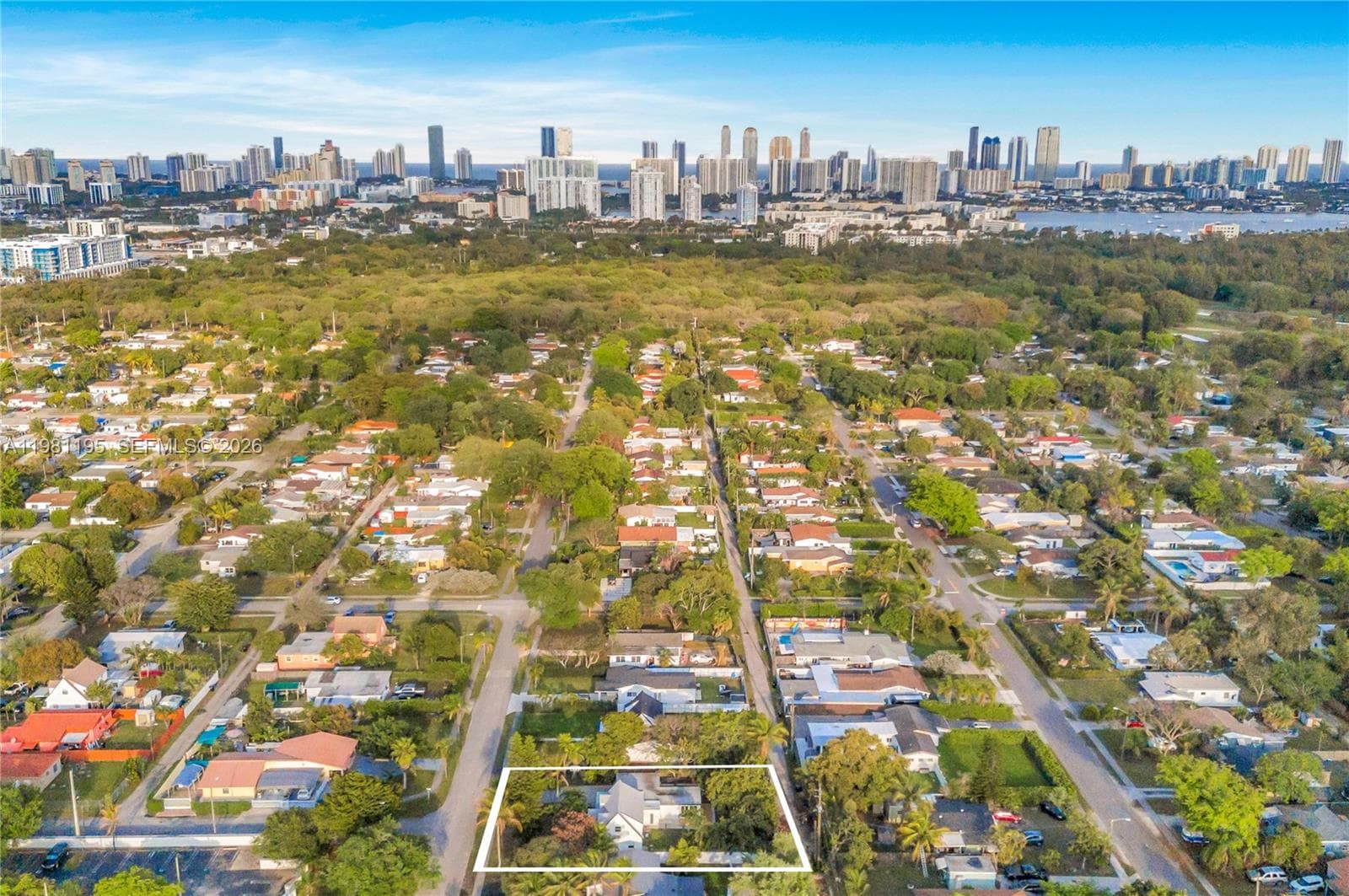 1960 NE 182nd St, North Miami Beach FL 33162 — 26