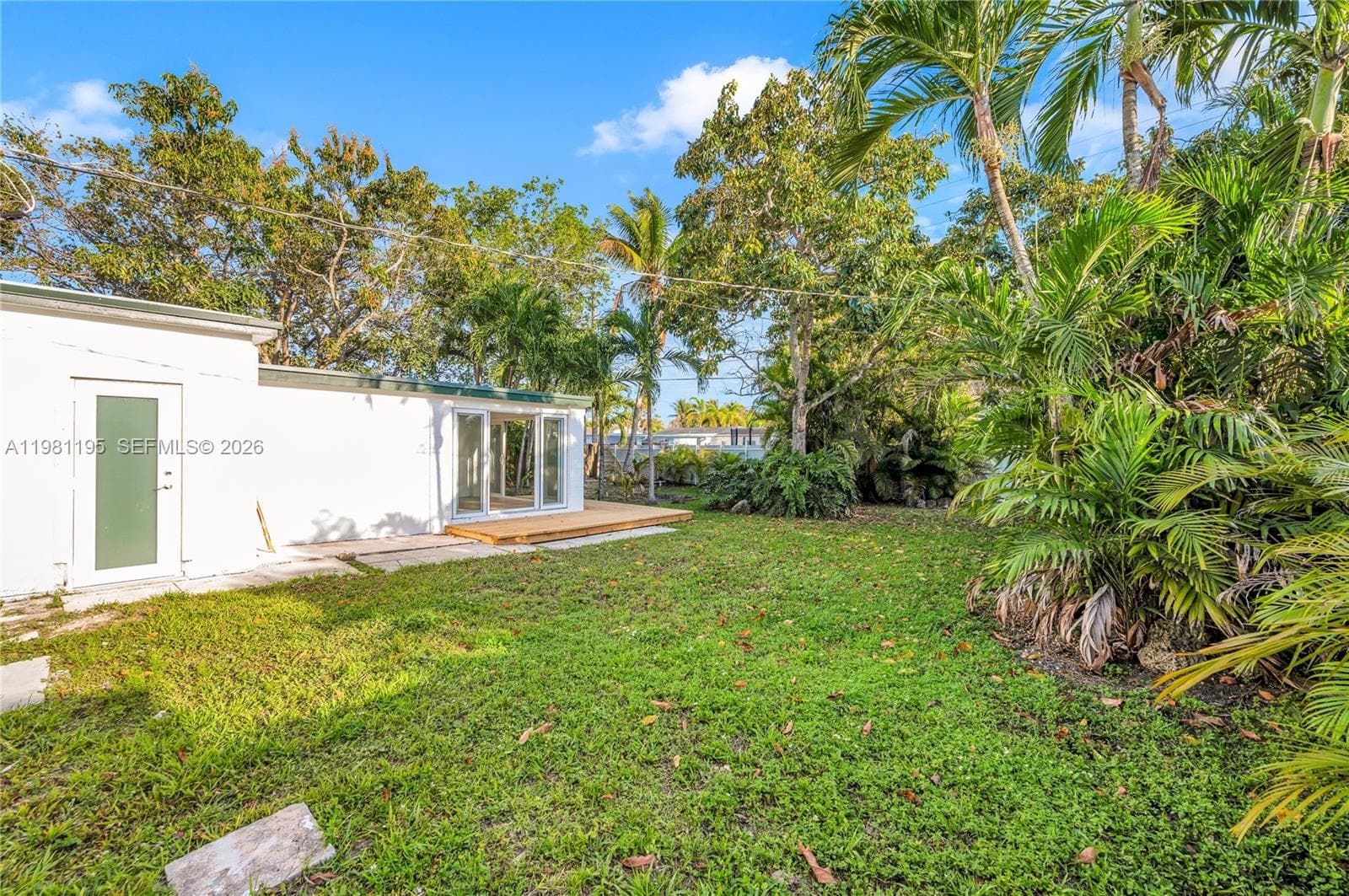 1960 NE 182nd St, North Miami Beach FL 33162 — 22