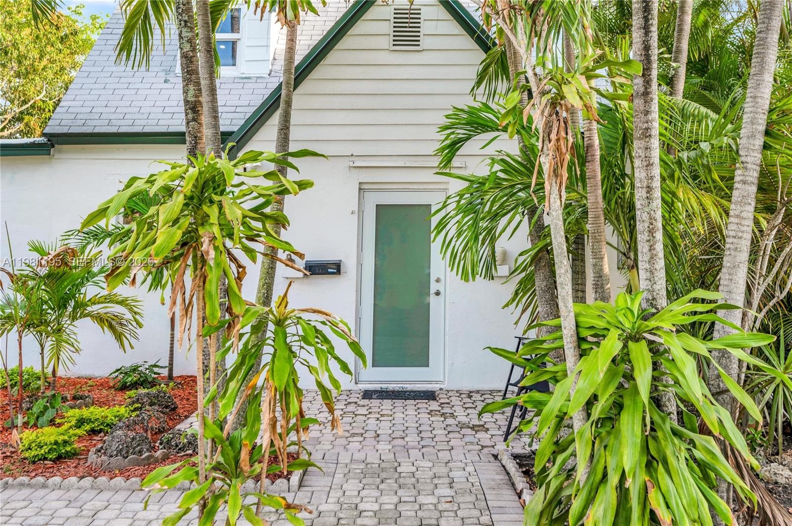 1960 NE 182nd St, North Miami Beach FL 33162 — 5