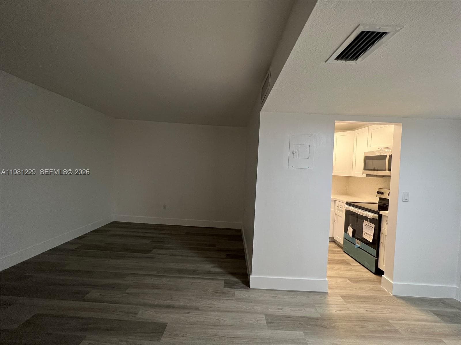 5050 NW 7th St # 511, Miami FL 33126 — 9