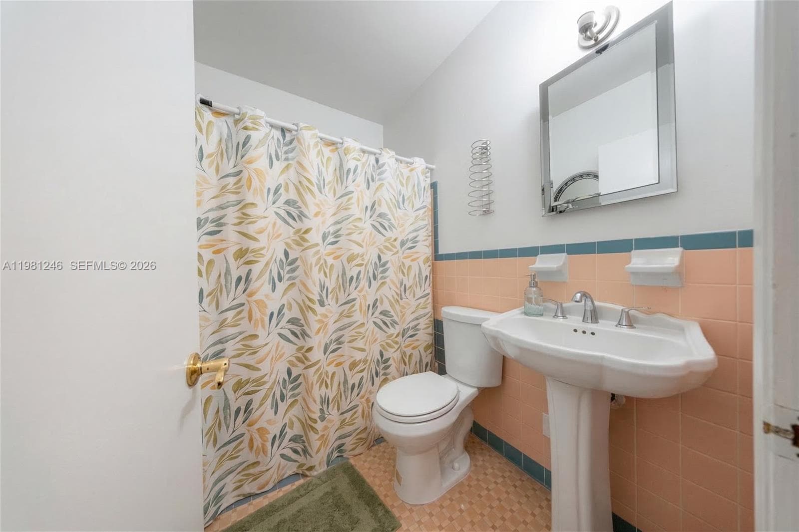 512 Mendoza Ave, Coral Gables FL 33134 — 6
