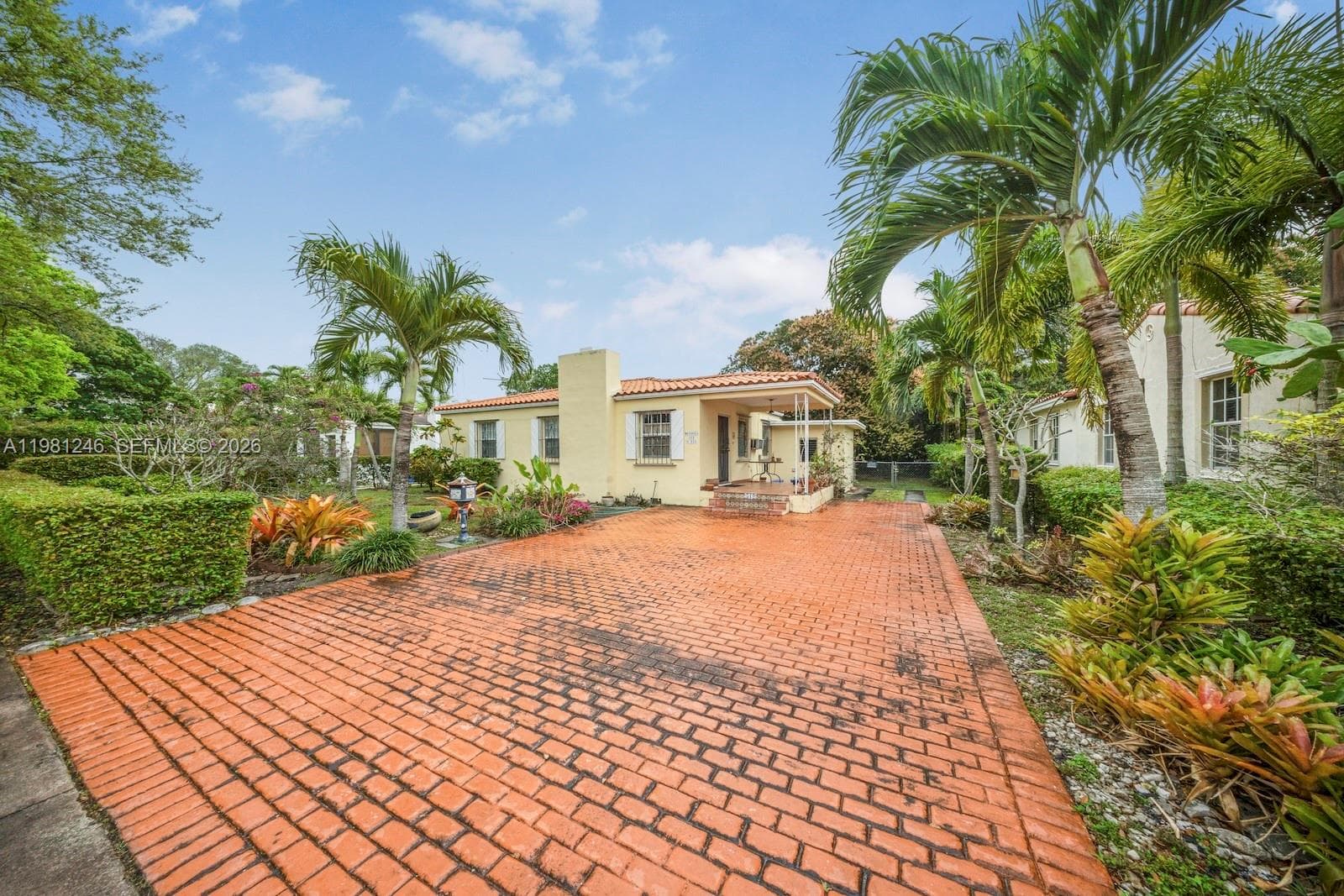 512 Mendoza Ave, Coral Gables FL 33134 — 13