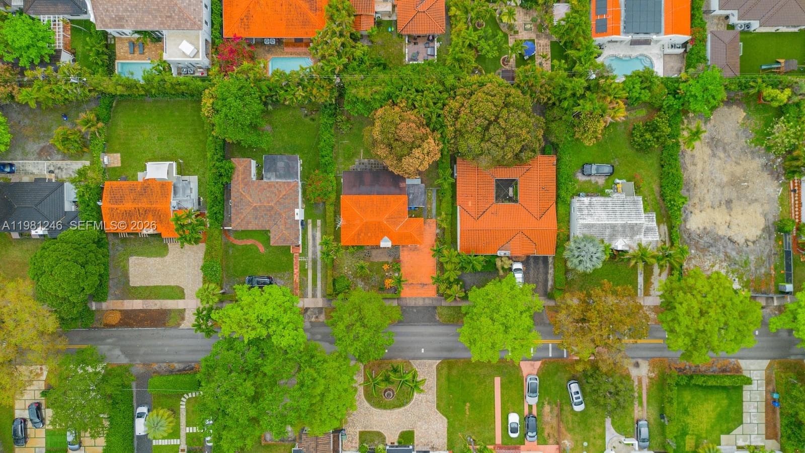 512 Mendoza Ave, Coral Gables FL 33134 — 22