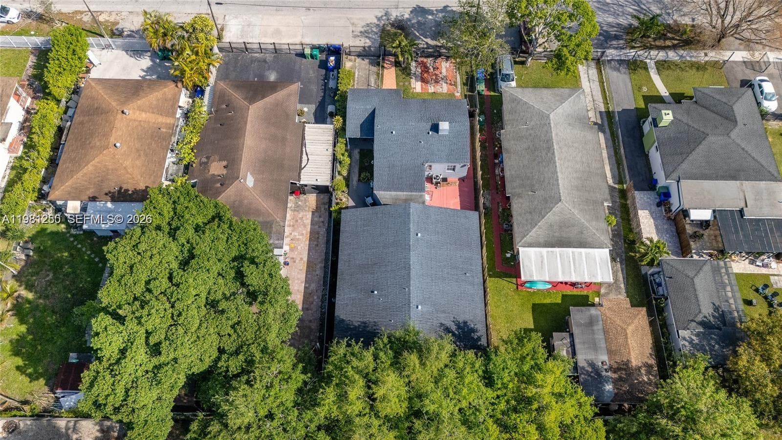 2610 NW 33rd St, Miami FL 33142 — 42