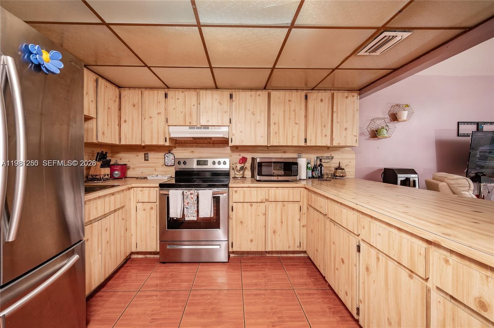 2610 NW 33rd St, Miami FL 33142 — 24