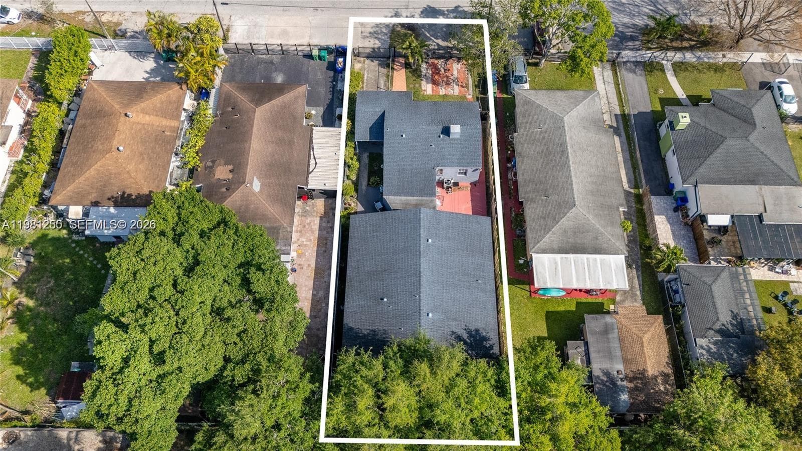2610 NW 33rd St, Miami FL 33142 — 41