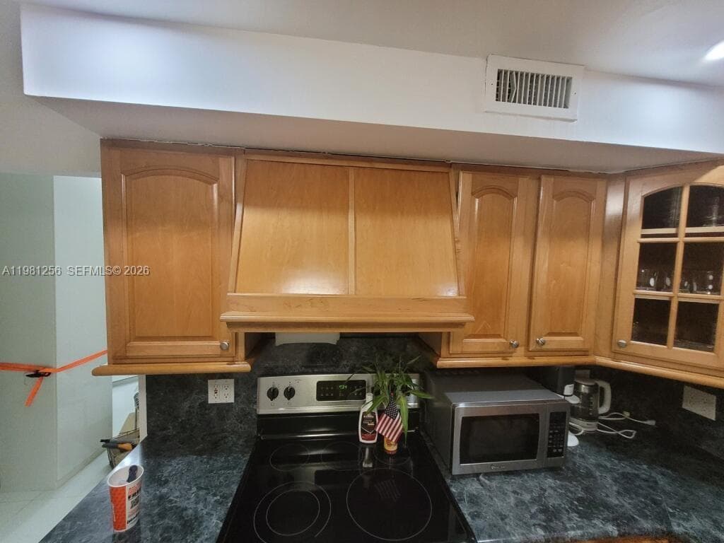 3703 NE 166th St # 401, North Miami Beach FL 33160 — 4