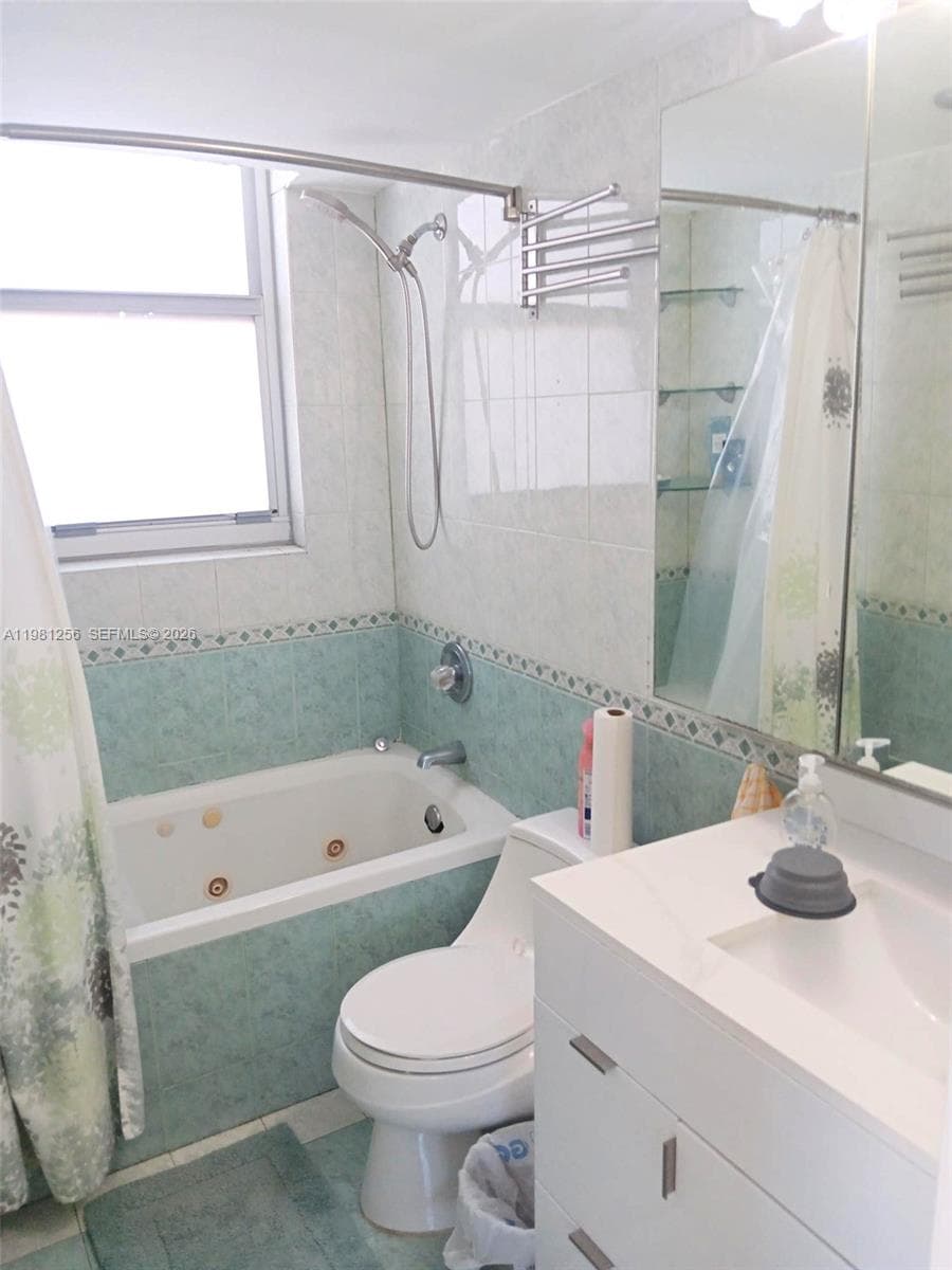 3703 NE 166th St # 401, North Miami Beach FL 33160 — 21