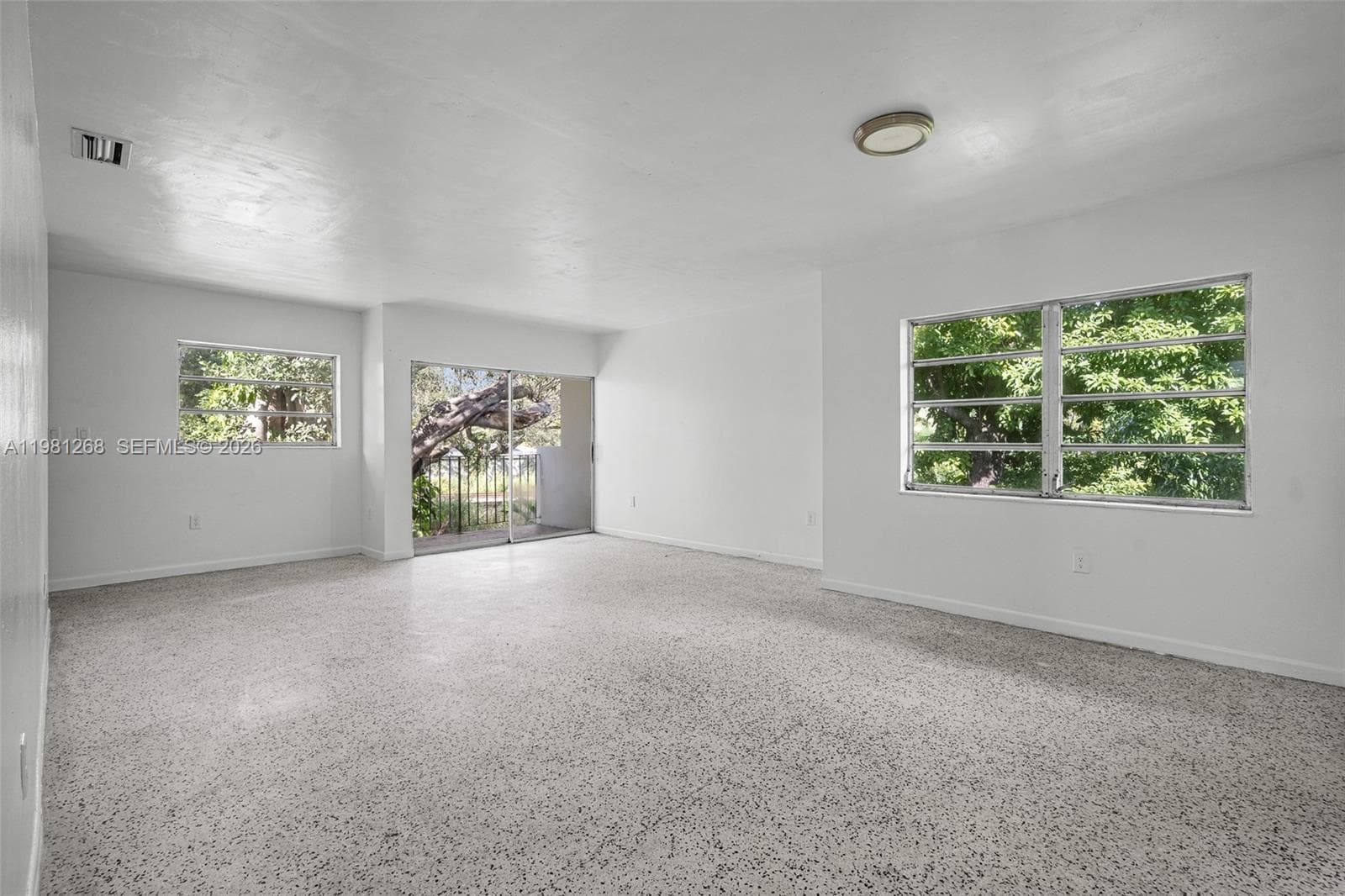 11330 Peachtree Dr, Miami FL 33161 — 5