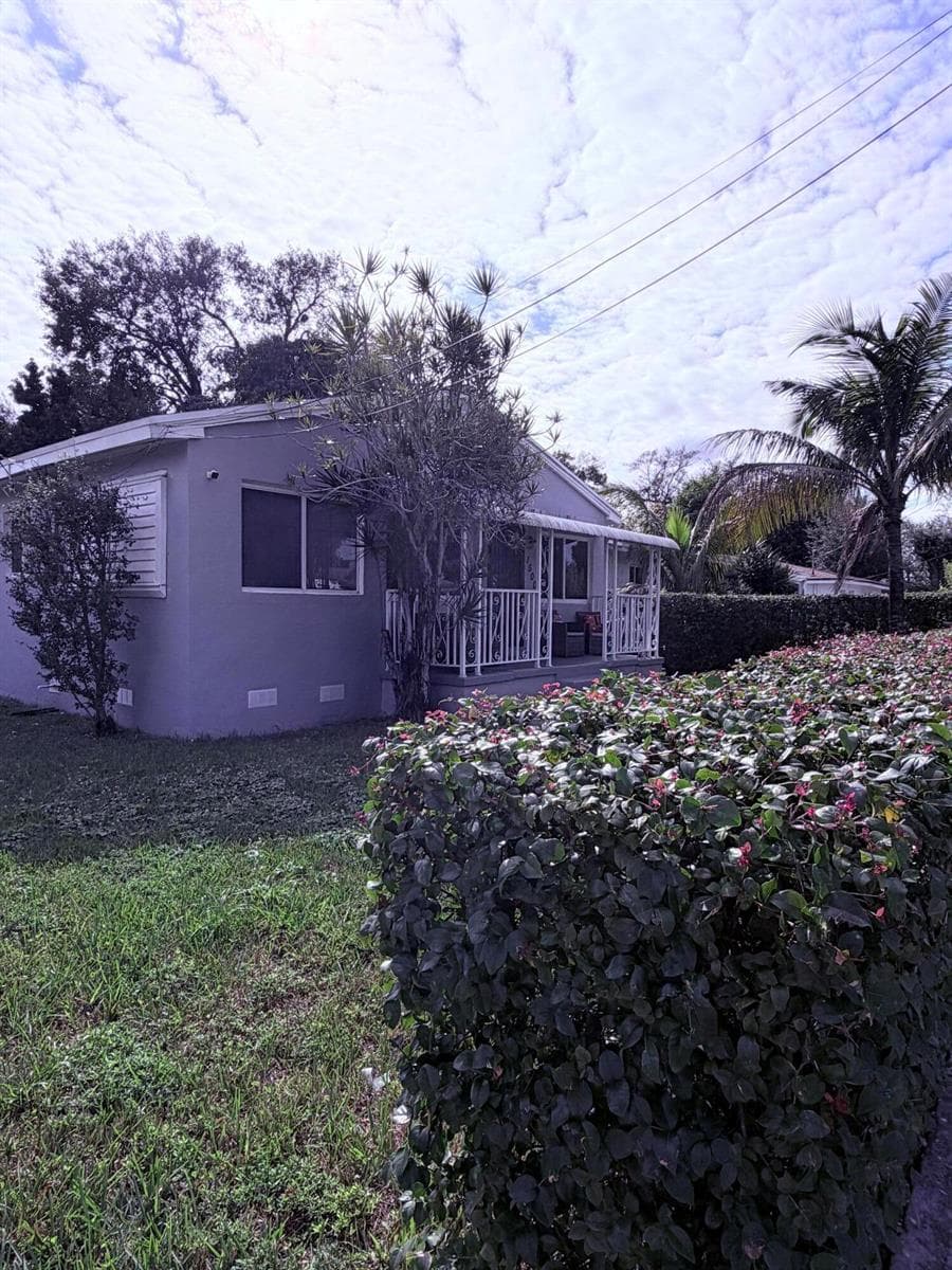 1500 NW 44th Street, Miami FL 33142 — 1